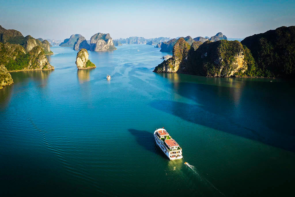 Embrace the vibrant energy of Sapphire Cruise’s heritage